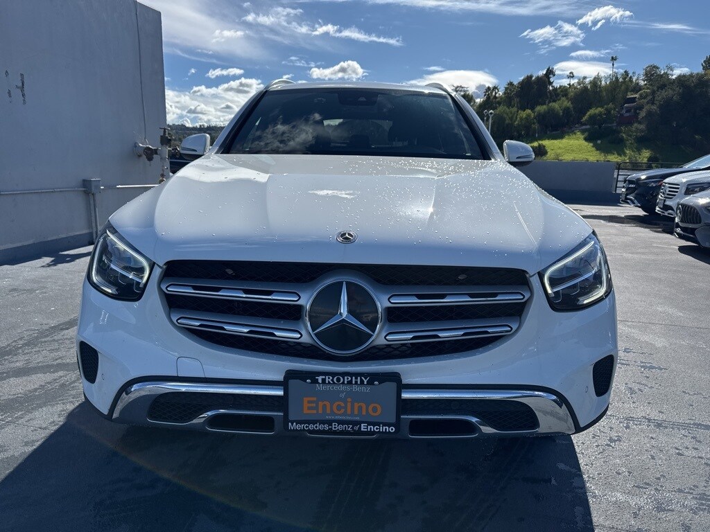 2022 Mercedes Benz GLC 300 photo 2