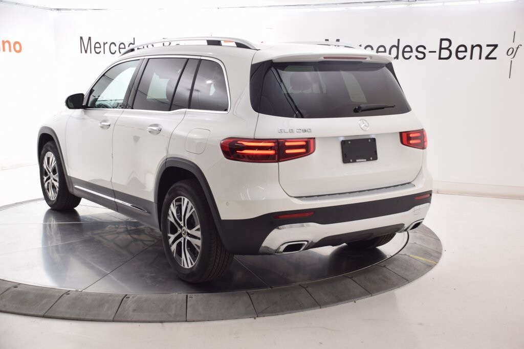 2025 Mercedes Benz GLB 250 photo 4