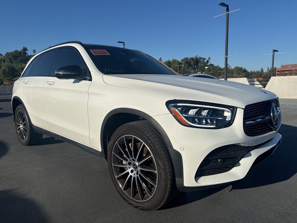 2022 Mercedes Benz GLC 300 photo 3