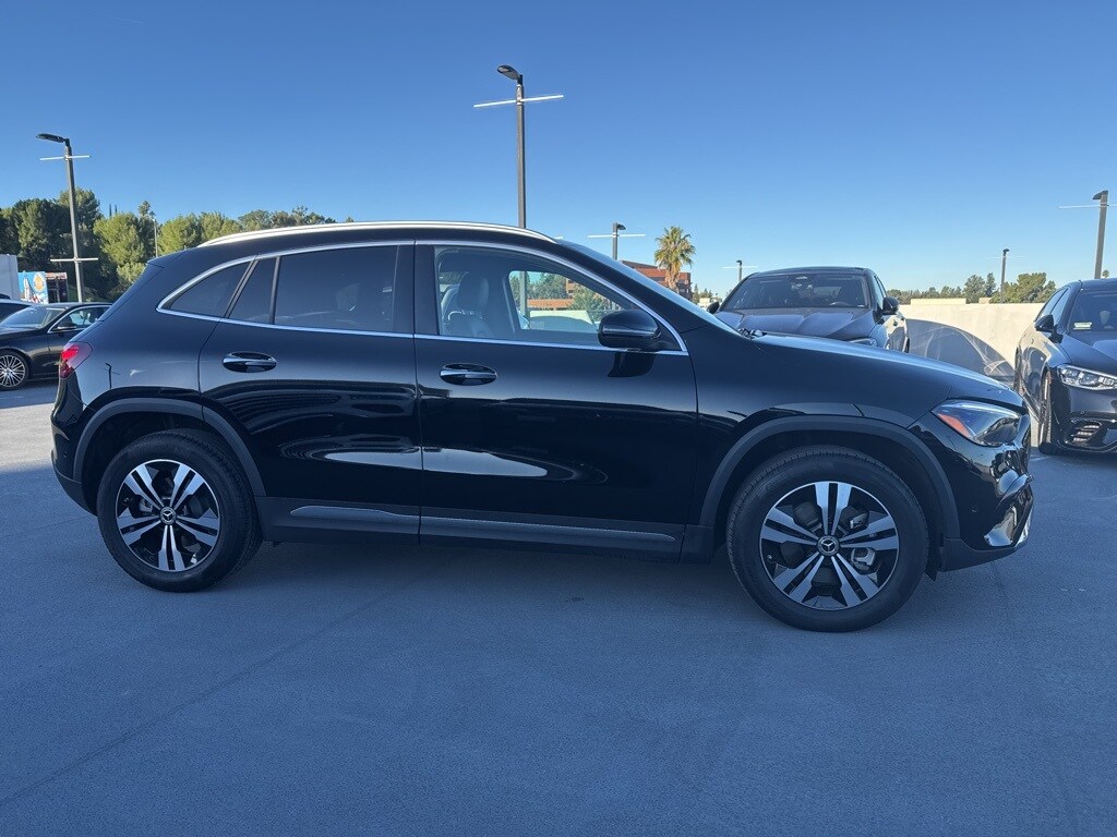 2025 Mercedes Benz GLA 250 photo 4