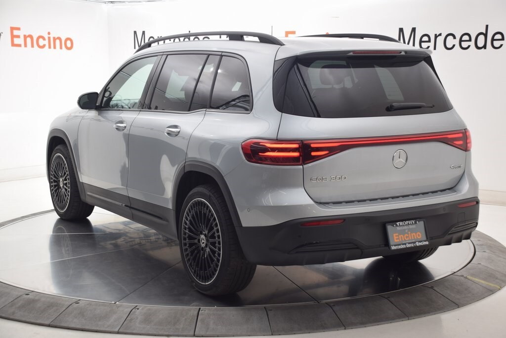 2024 Mercedes Benz EQB 300 4MATIC photo 3