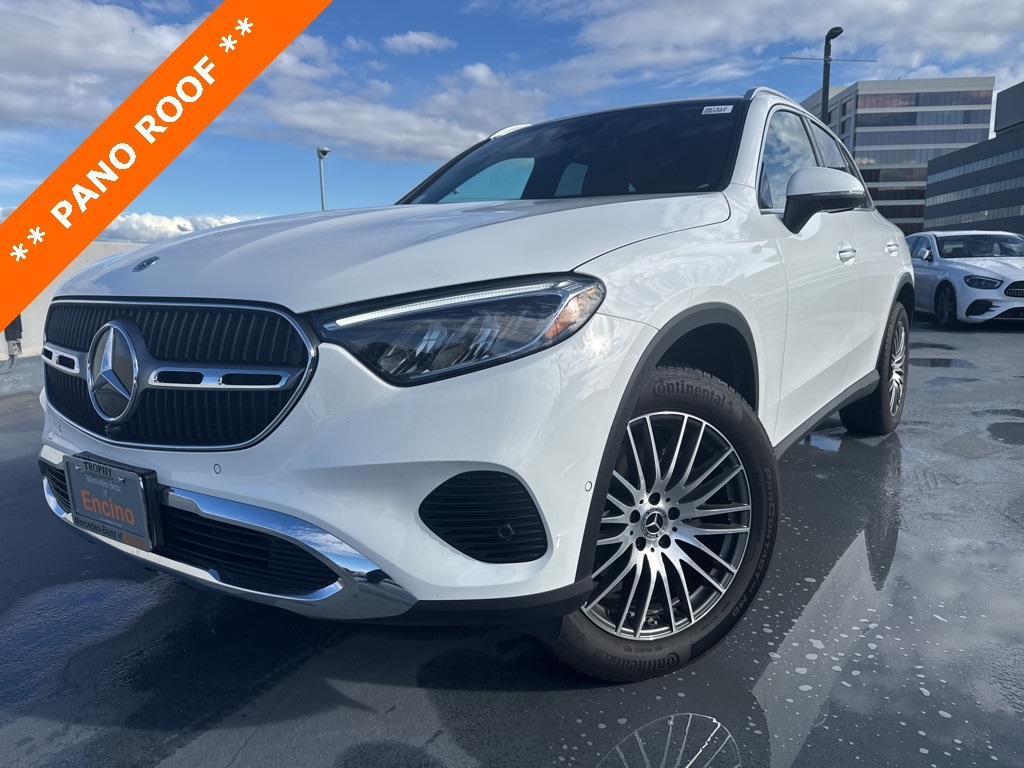 2025 Mercedes-Benz GLC Base's photo