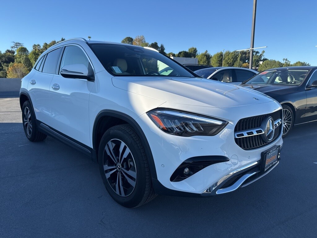 2025 Mercedes Benz GLA 250 photo 3