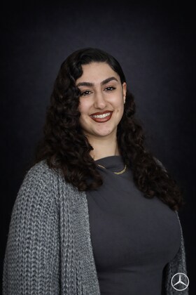 Staff member Jasmine Dilella from ID_c24b5caa65f2