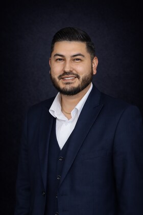 Staff member Andrech Alvarado from ID_c24b5caa65f2