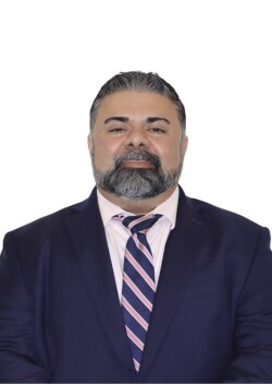 Staff member Armen Hovanesian from ID_f04856cc8be4