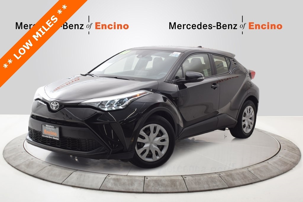 2021 Toyota C-HR LE's photo