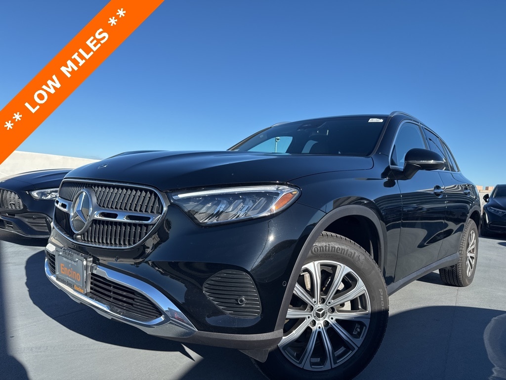 2025 Mercedes-Benz GLC Base's photo