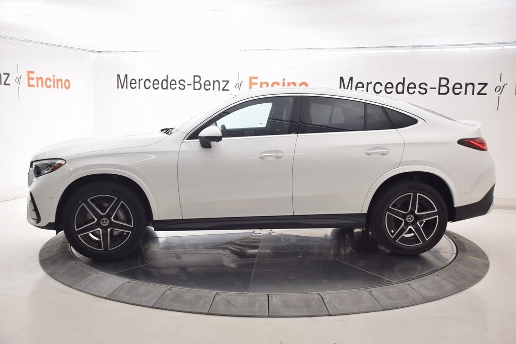 2025 Mercedes Benz GLC 300 4MATIC photo 3