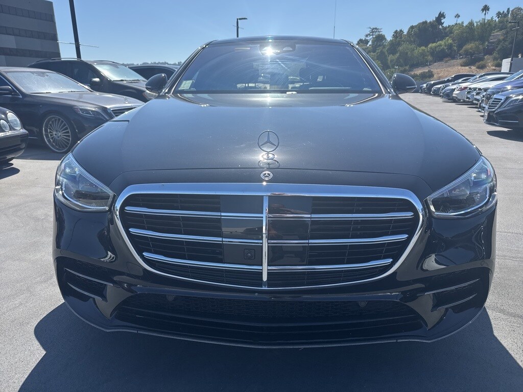 2025 Mercedes Benz S 580 4MATIC photo 2