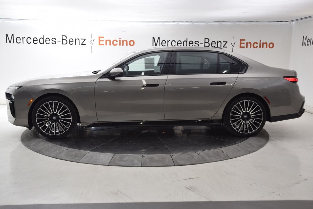 Used 2025 BMW 760i xDrive Sedan