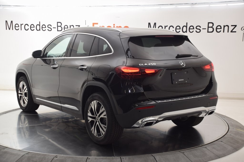 2025 Mercedes Benz GLA 250 photo 4