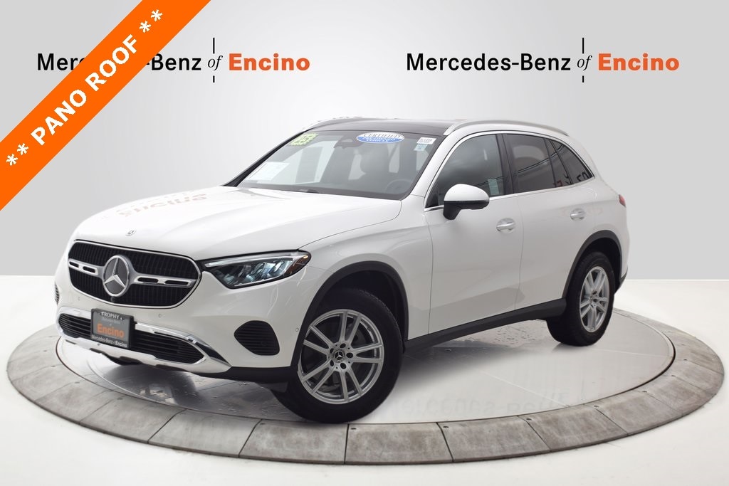 2025 Mercedes-Benz GLC Base's photo