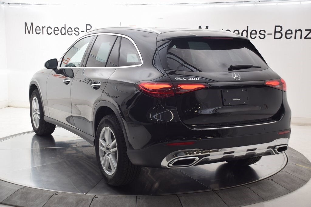 2026 Mercedes Benz GLC 300 photo 4