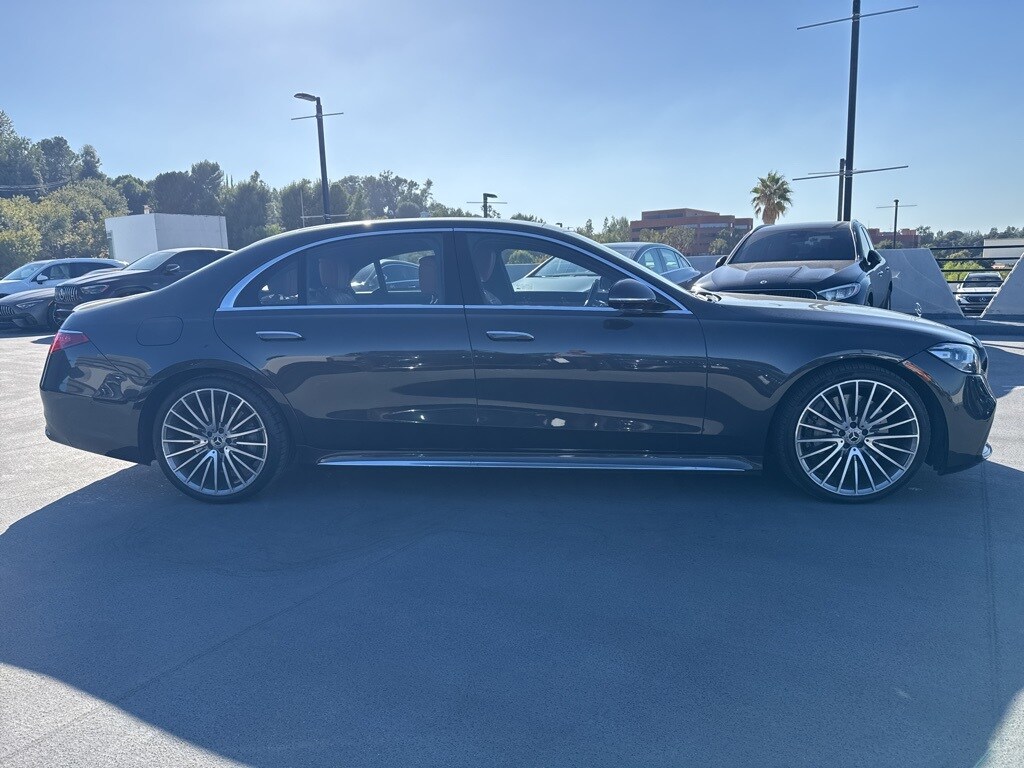 2022 Mercedes Benz S 580 4MATIC photo 4