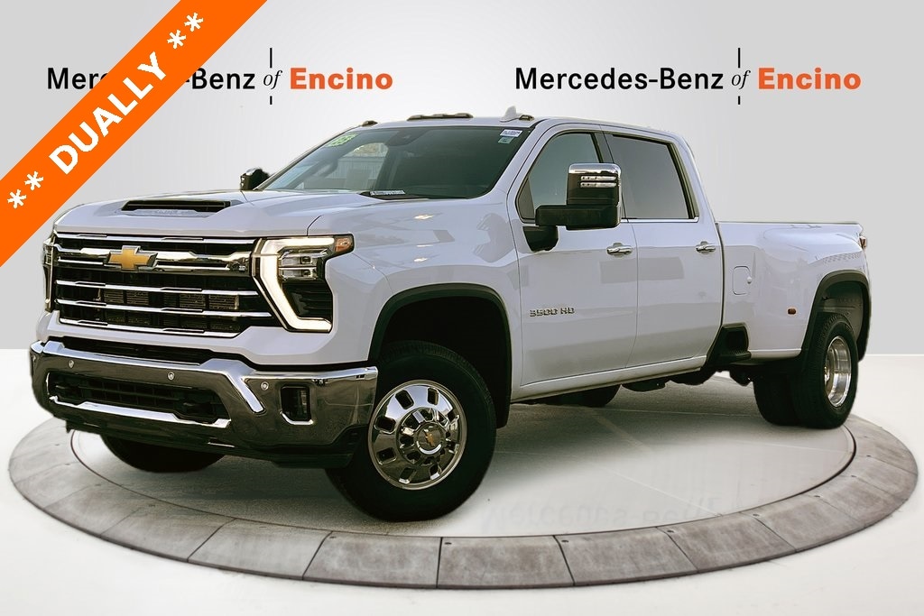 2025 Chevrolet Silverado 3500HD LTZ's photo