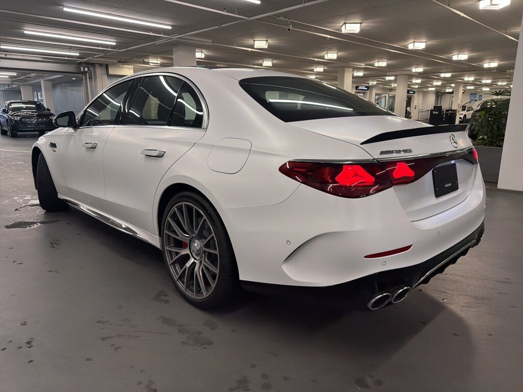2025 Mercedes Benz E AMG 53 photo 3