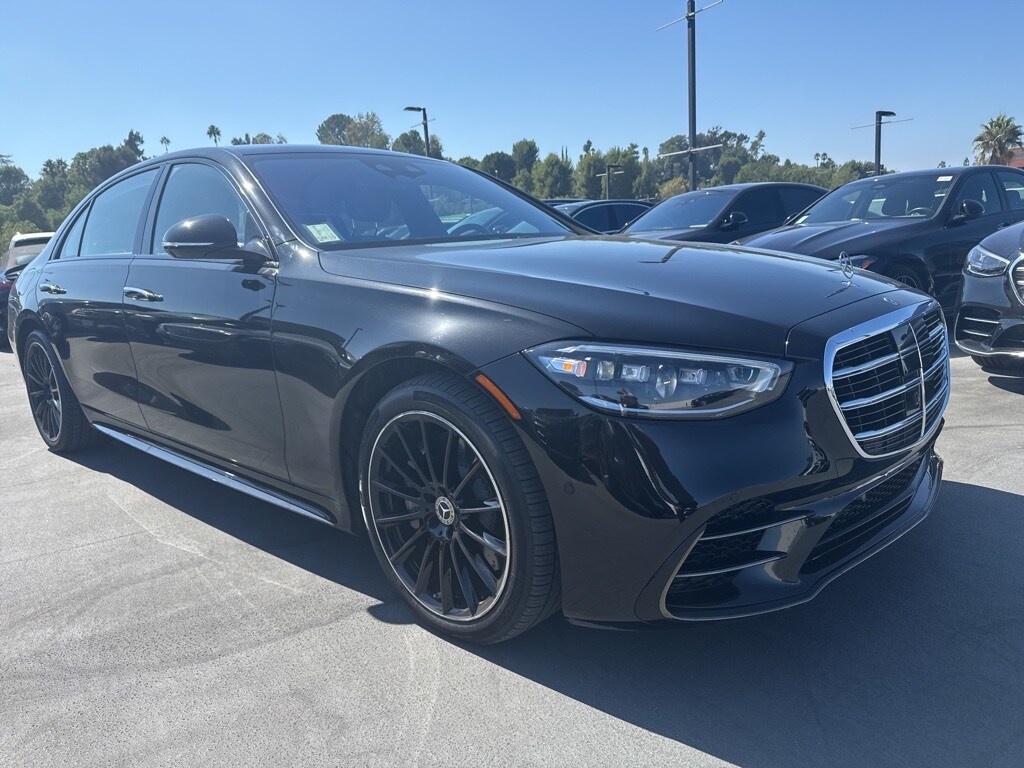 2025 Mercedes Benz S 580 4MATIC photo 3