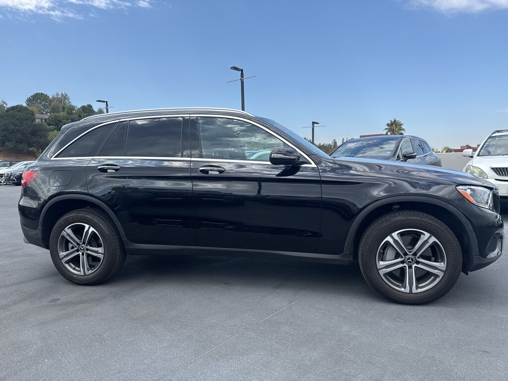 2019 Mercedes Benz GLC 300 photo 2