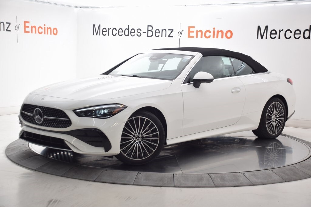 2025 Mercedes Benz CLE 450 4MATIC photo 2