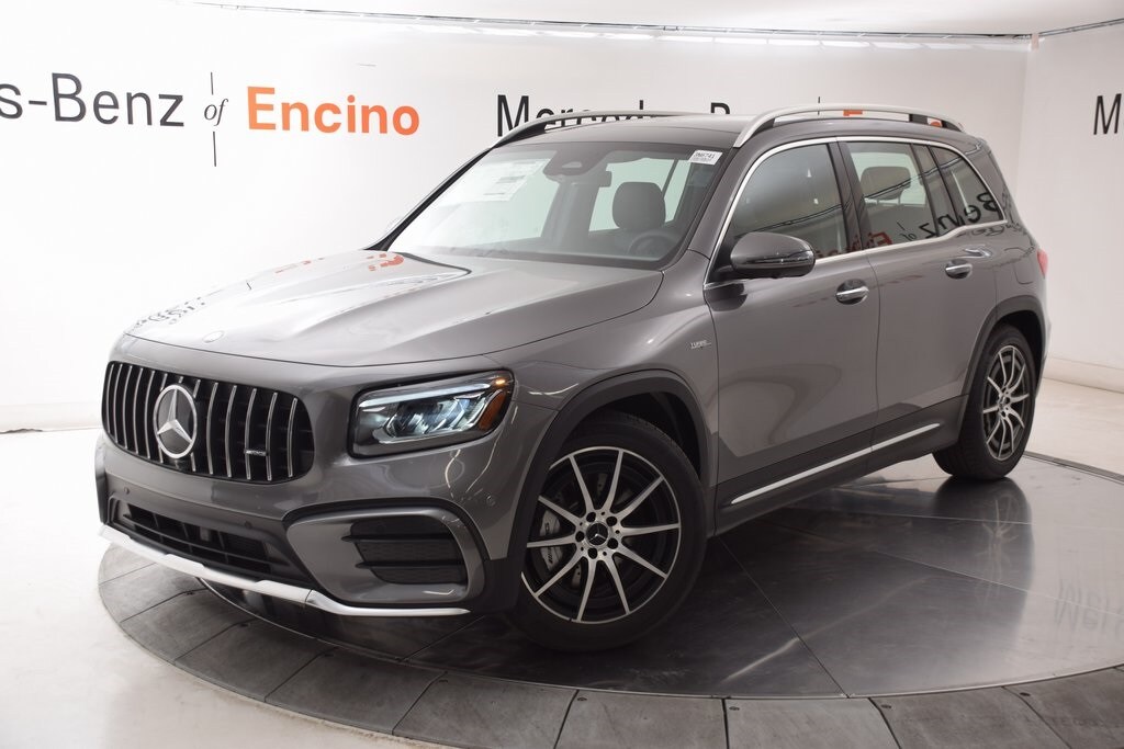 2025 Mercedes Benz GLB AMG 35 photo 2