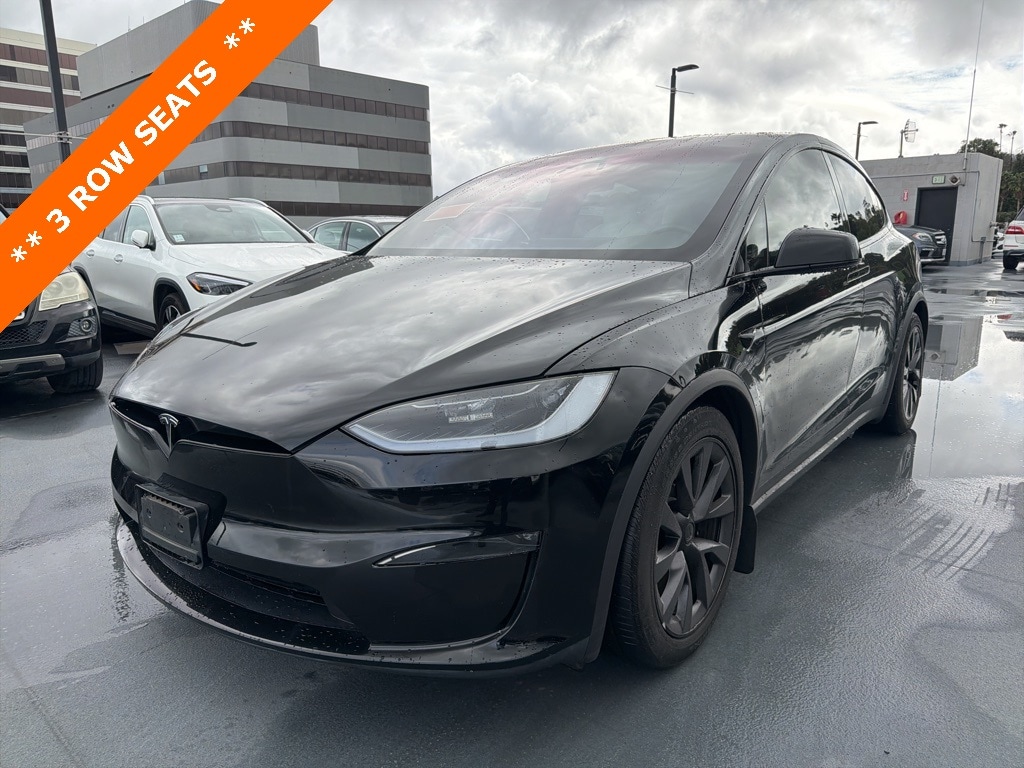 2024 Tesla Model X Long Range's photo