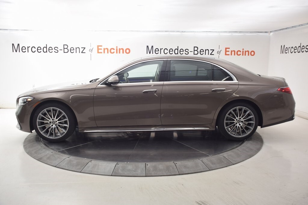 2026 Mercedes Benz S 580 4MATIC photo 3