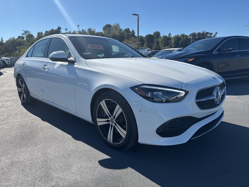 2025 Mercedes Benz C 300 4MATIC photo 3