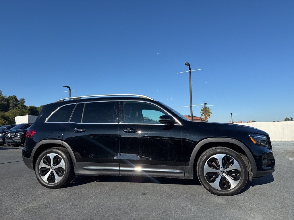 2024 Mercedes Benz GLB 250 4MATIC photo 4