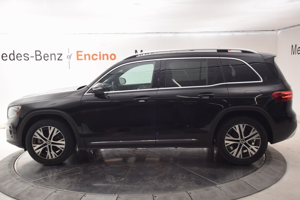 2025 Mercedes Benz GLB 250 photo 3