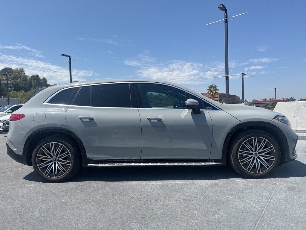 2023 Mercedes Benz EQS SUV 580 4MATIC photo 4