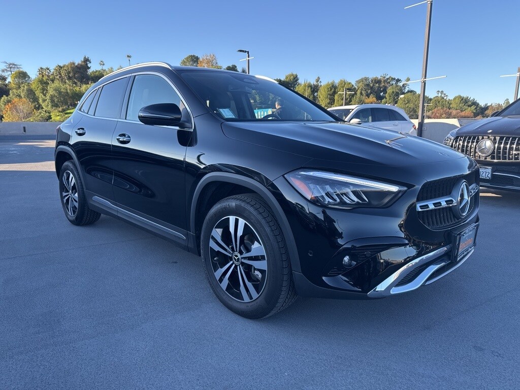 2025 Mercedes Benz GLA 250 photo 3