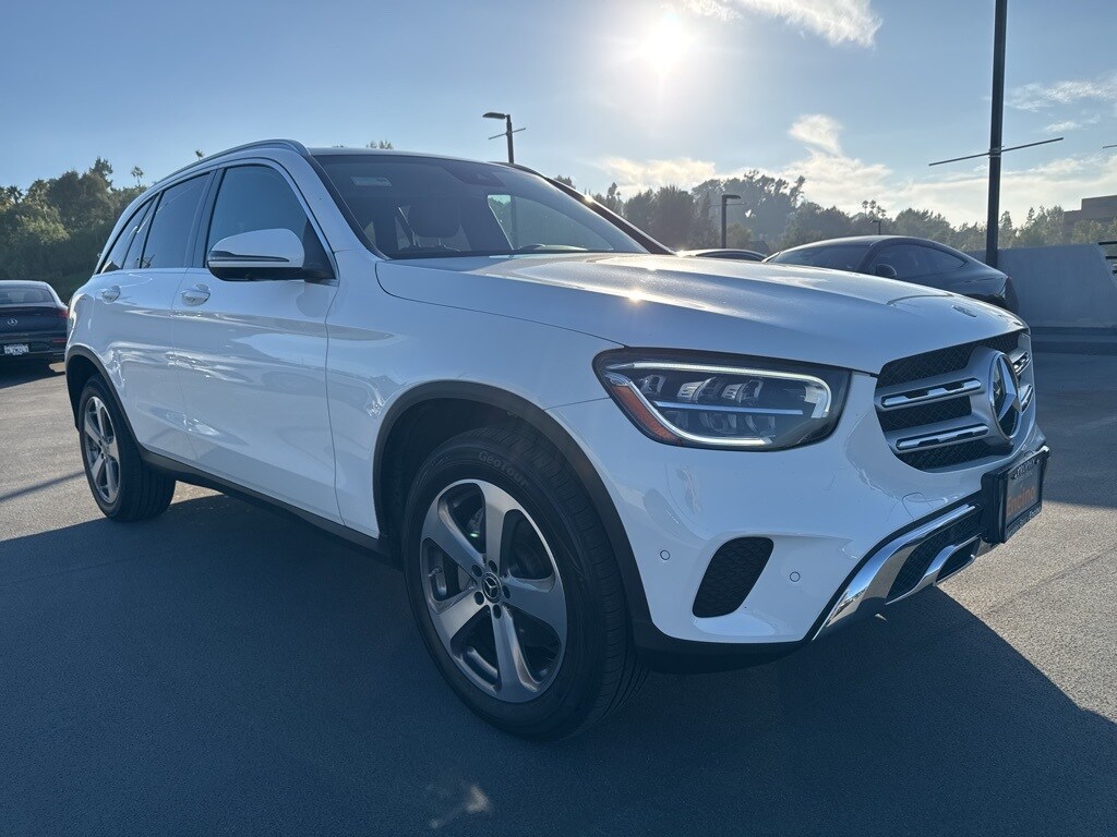 2022 Mercedes Benz GLC 300 photo 3