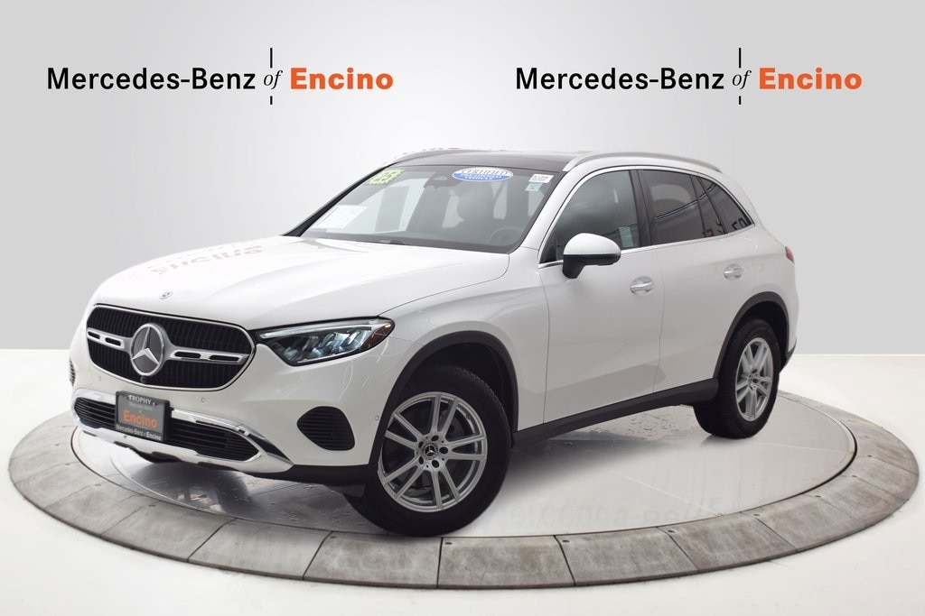 2025 Mercedes-Benz GLC Base's photo