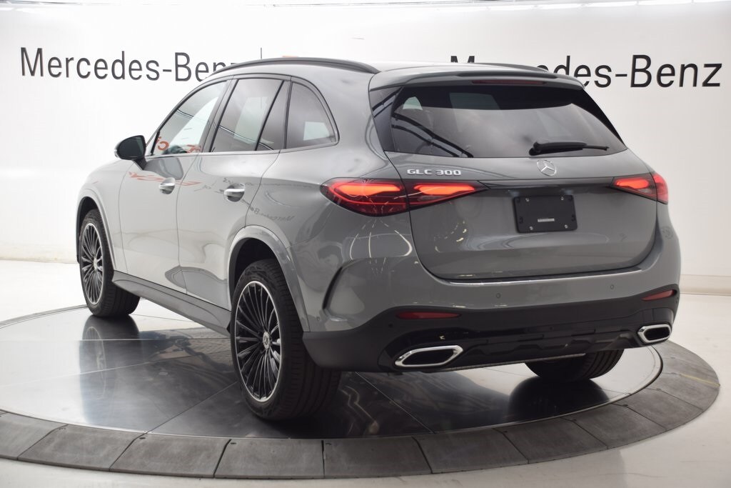 2026 Mercedes Benz GLC 300 photo 4