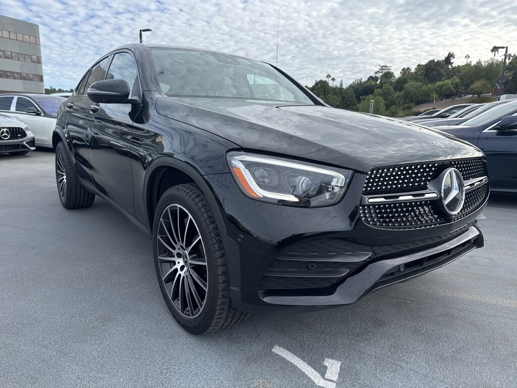 2022 Mercedes Benz GLC 300 4MATIC Coupe photo 3