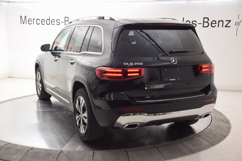 2025 Mercedes Benz GLB 250 photo 4