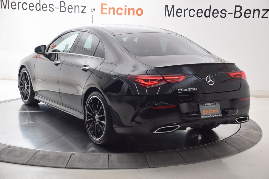 2026 Mercedes Benz GLS 450 4MATIC photo 2