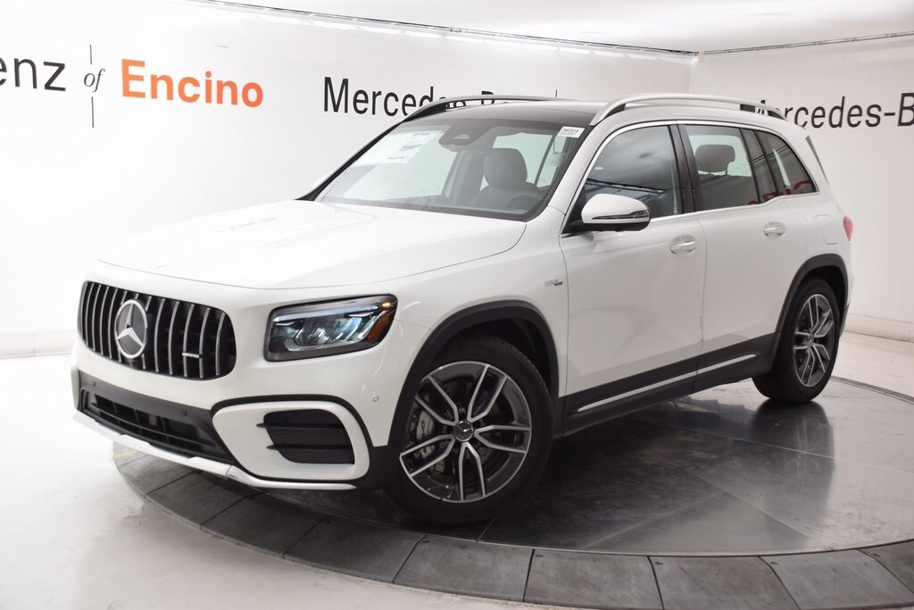 2025 Mercedes Benz GLB AMG 35 photo 2