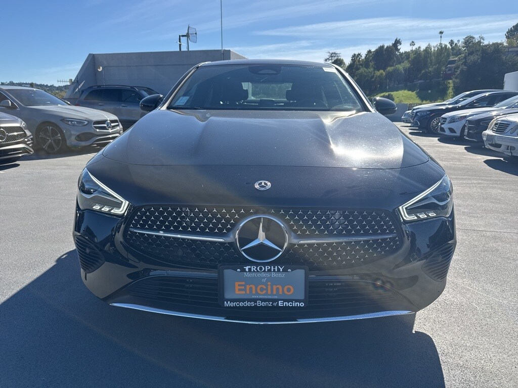 2025 Mercedes Benz CLA 250 4MATIC photo 2