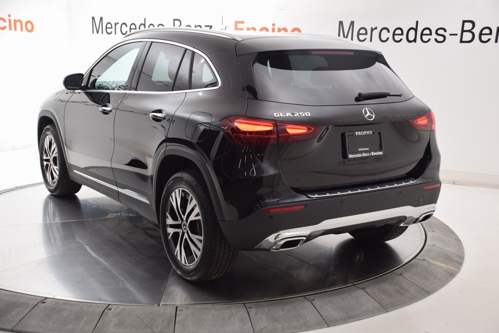 2025 Mercedes Benz GLA 250 photo 4