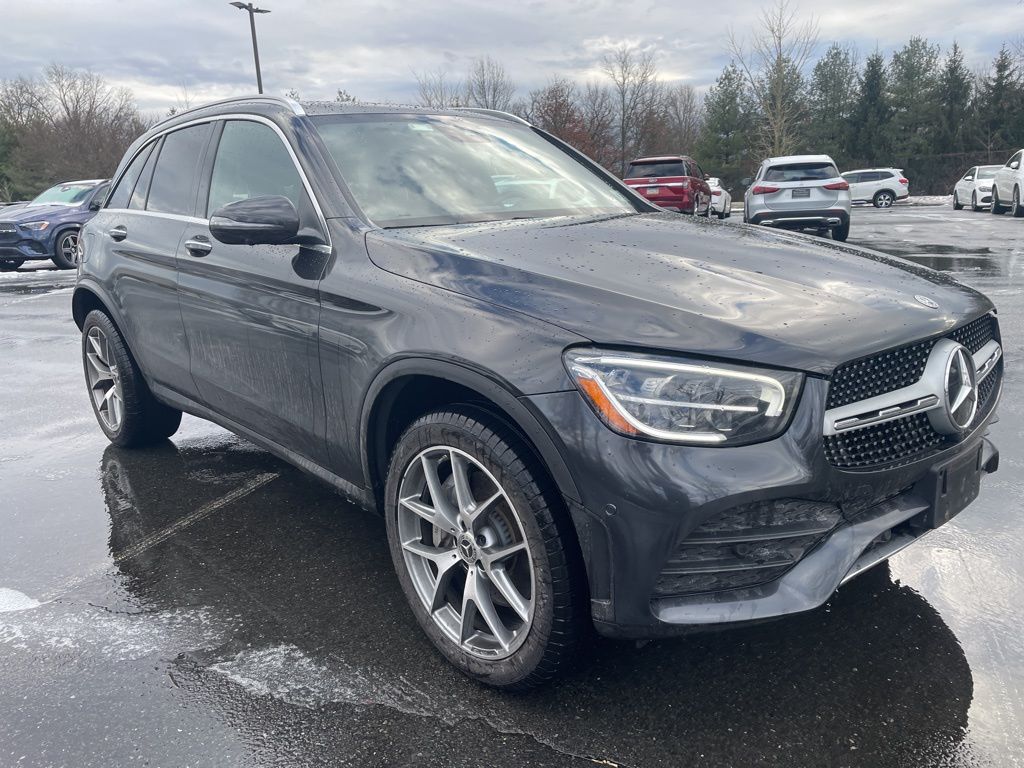 2022 Mercedes-Benz GLC GLC300's photo