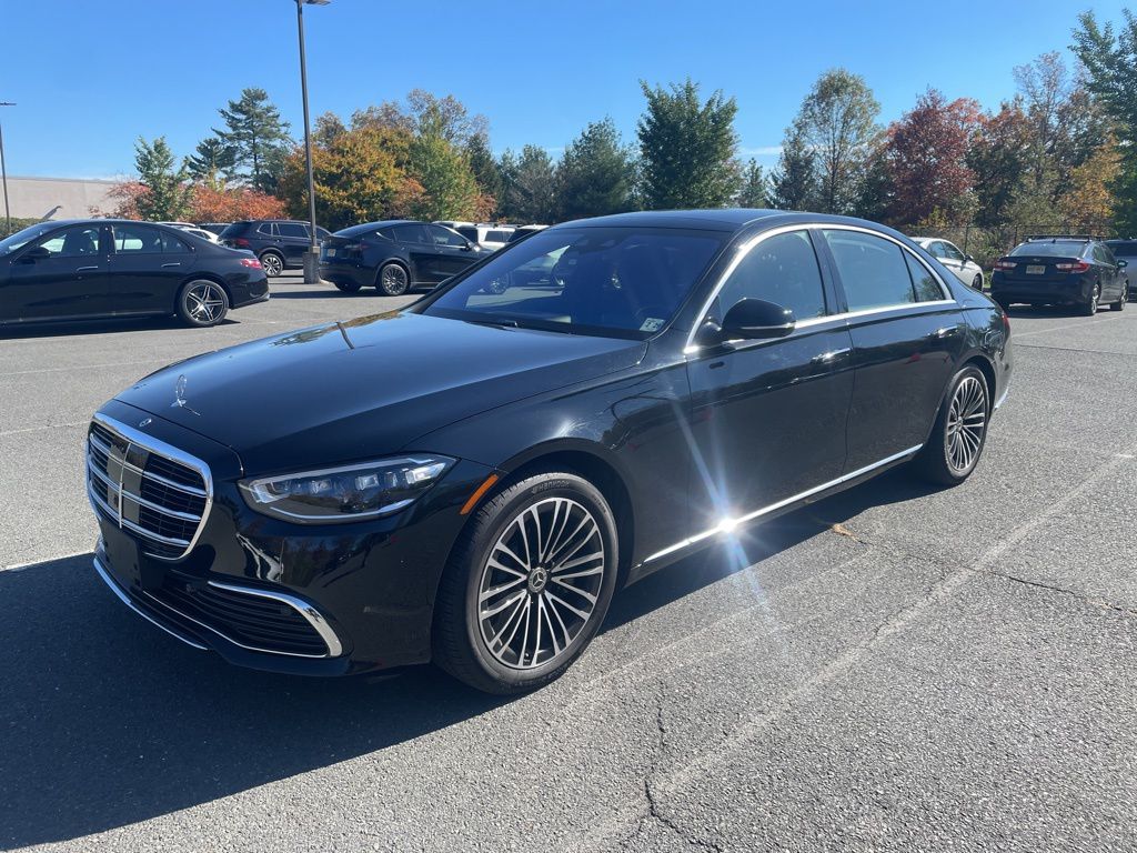 2024 Mercedes Benz S 580e 4MATIC photo 3
