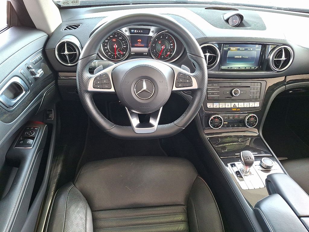 2020 Mercedes Benz SL 550 photo 2