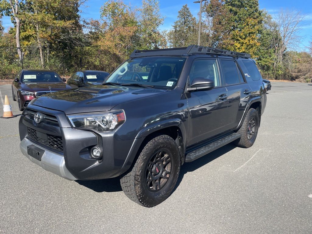 2021 Toyota 4Runner TRD Off-Road photo 2
