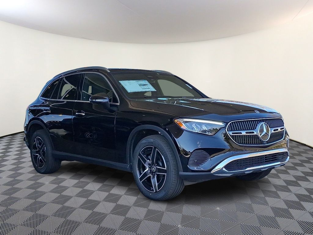 2026 Mercedes-Benz GLC Base