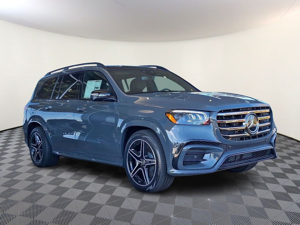 2026 Mercedes-Benz GLS Base's photo
