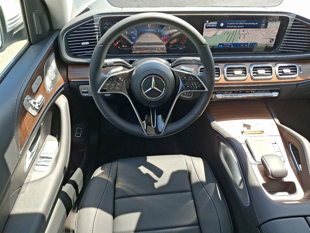 2025 Mercedes Benz GLE 350 4MATIC photo 2