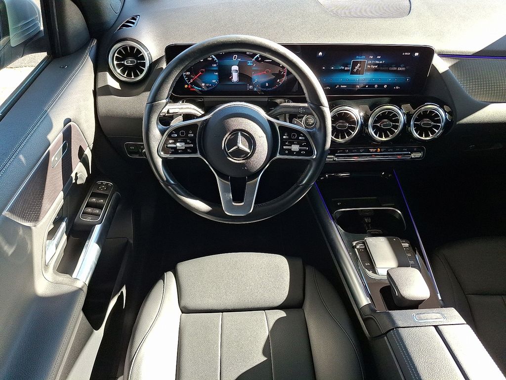 2022 Mercedes Benz GLA 250 4MATIC photo 2