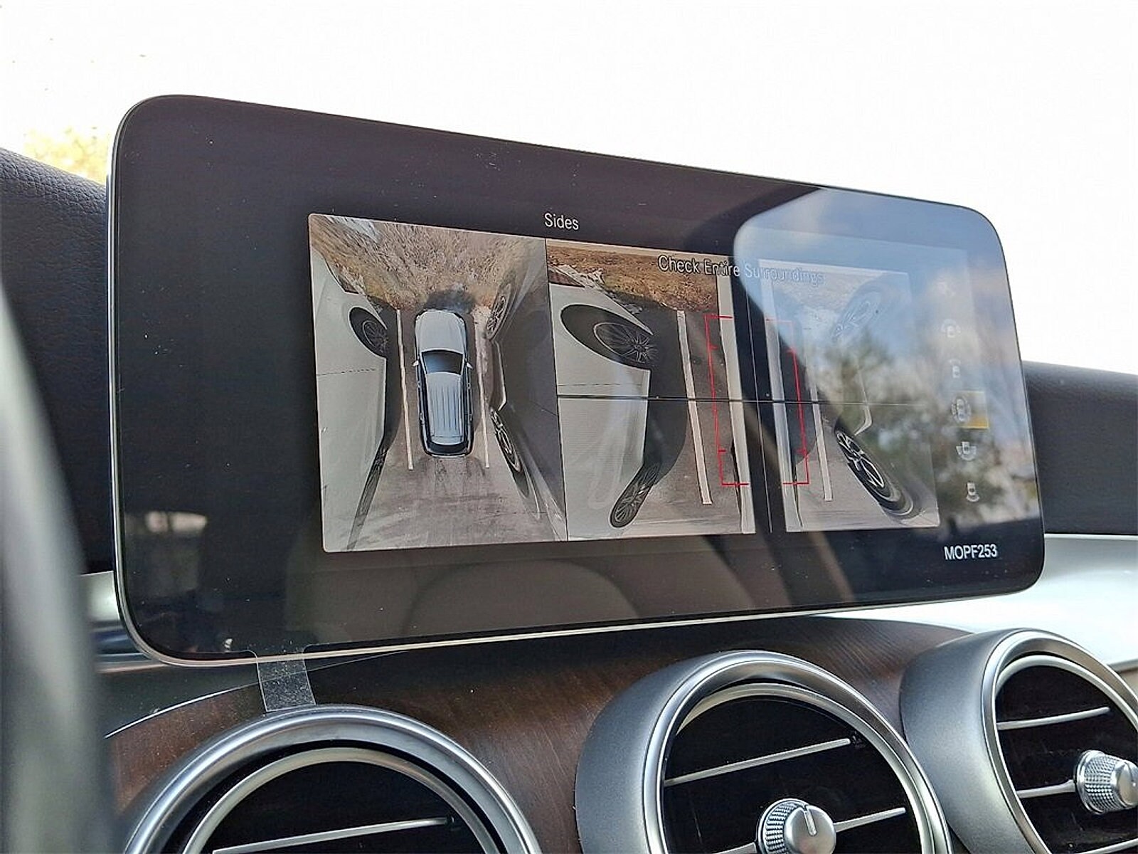 2022 Mercedes Benz GLC 300 4MATIC photo 3